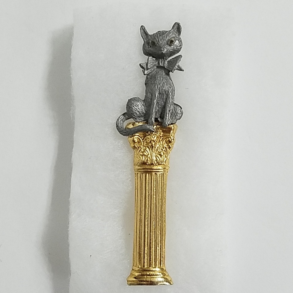 Ultra Craft Cat Pin